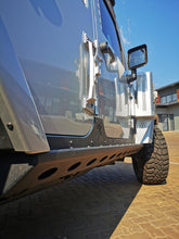 Load image into Gallery viewer, RockRage ULTIMA ROCK SLIDERS for Wrangler JKU - 4DR