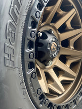 Load image into Gallery viewer, FUEL OFFROAD 'Covert' D696 - Bronze 17" Rims with Black Lip (set of 5 Jeep 9J 5x127) -12