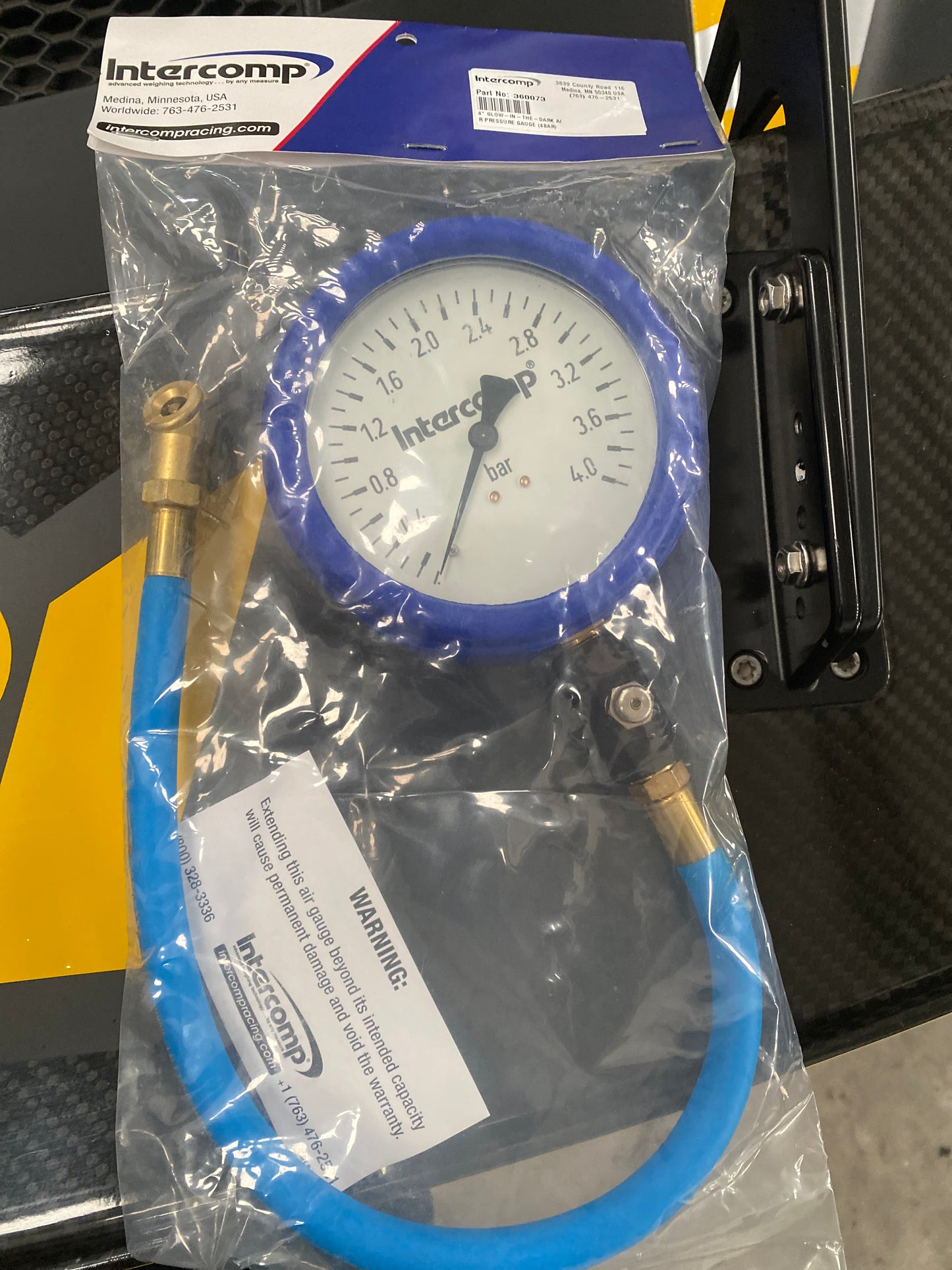 INTERCOMP Ultra Deluxe 4" Tyre Pressure Gauge - Analogue (0-4 bar)