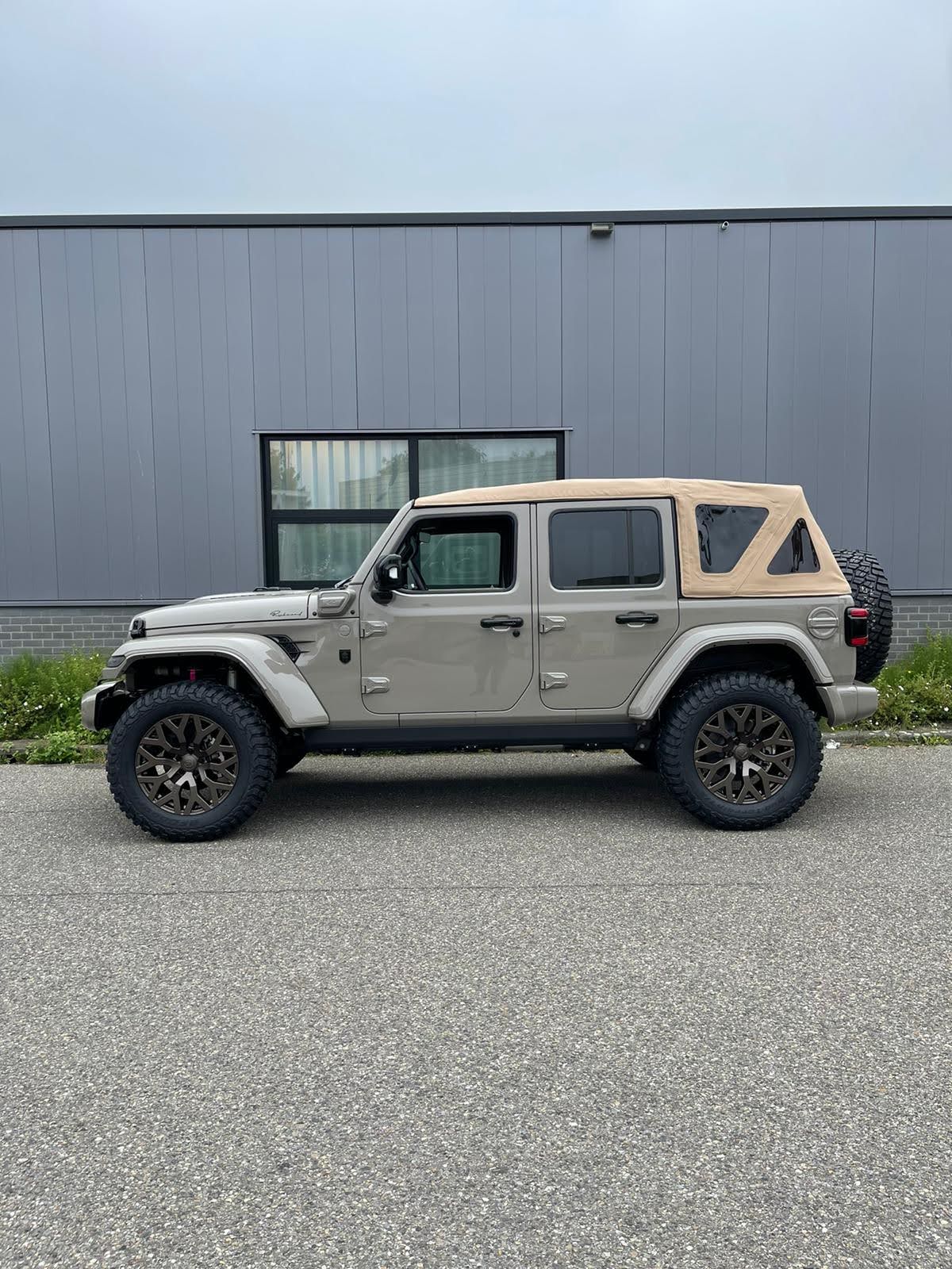 MyTop Powered Automatic Soft-Top for Wrangler 4dr JLU - Square Back (FULLY FITTED @ ANGRi CT)