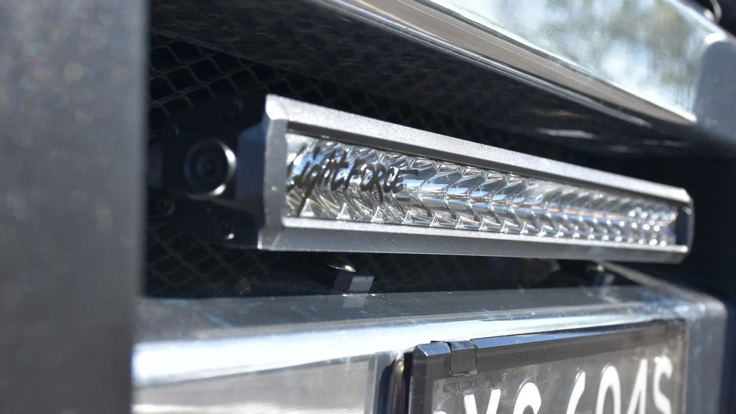VIPER 20" Single Row Light Bar - 20X5w Osram with harness by LIGHTFORCE