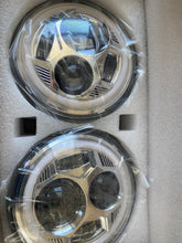 Load image into Gallery viewer, Headlights CHROME Avenger LED DRL Halo for JK/JKU/TJ (pair)
