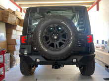 Load image into Gallery viewer, TAIL LIGHTS - WHITE ARROW LED replacement for Wrangler JK JKU (pair)
