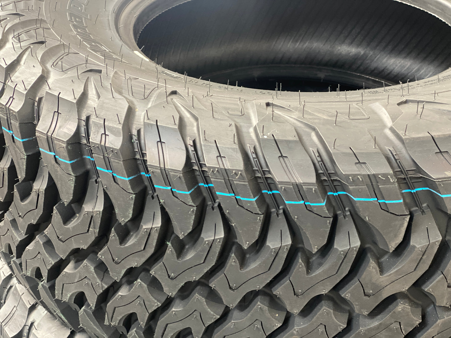 5 x Hankook Dynapro RT05 MT2 35" Mud Tyres 35/12.5/R17 (17" Rim) - SET OF 5