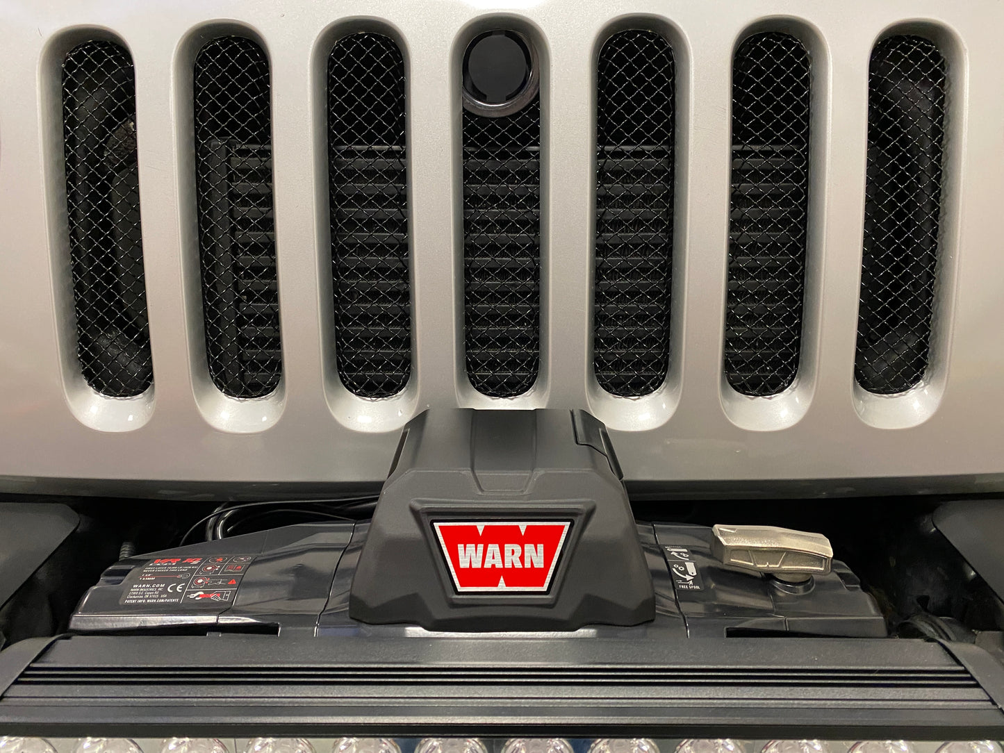 Central Bonnet Lock with Keys for Wrangler JK JKU