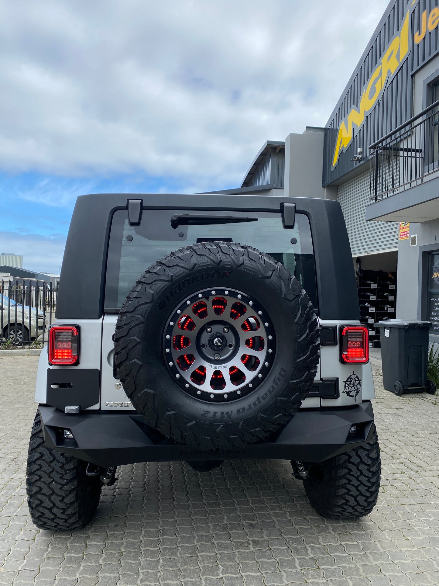 FUEL OFFROAD 'VECTOR' 18" Rims D601 for Land Cruiser - (Anthracite with Black Ring) 9J +20 (set of 5 LC 5x150)