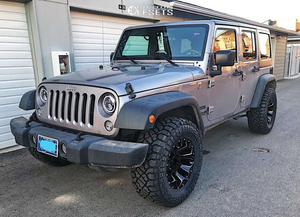 FUEL OFFROAD 'Assault' 17" D576 - Gloss Black Milled 17" 9J Rims -12 (set of 5 Jeep 5x127 and 5x114)