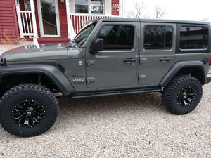 FUEL OFFROAD 'Assault' 17" D576 - Gloss Black Milled 17" 9J Rims -12 (set of 5 Jeep 5x127 and 5x114)